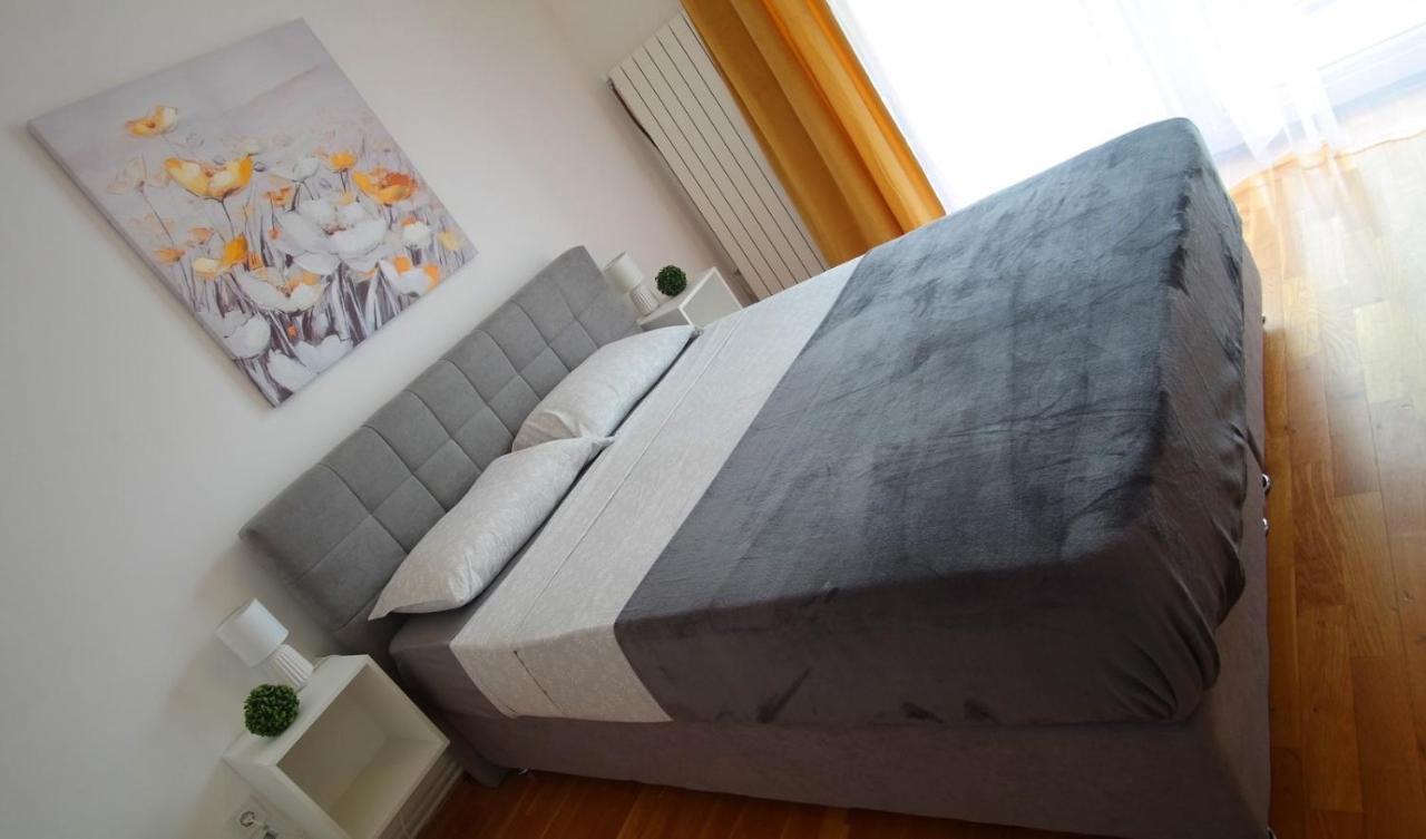 Apartment Flora Πούλα Εξωτερικό φωτογραφία